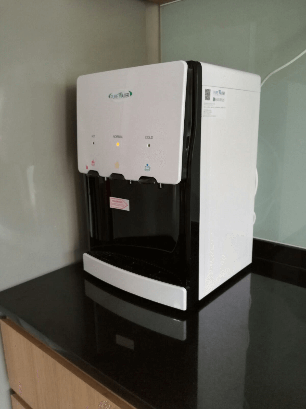 Water-Dispenser-Singapore | Water-Dispenser | Hot-and-cold-water-dispensers | Tabletop-water-dispensers | PW-389